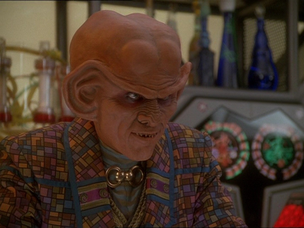 extant_StarTrek_DS9_7x03-Afterimage_0298.jpg