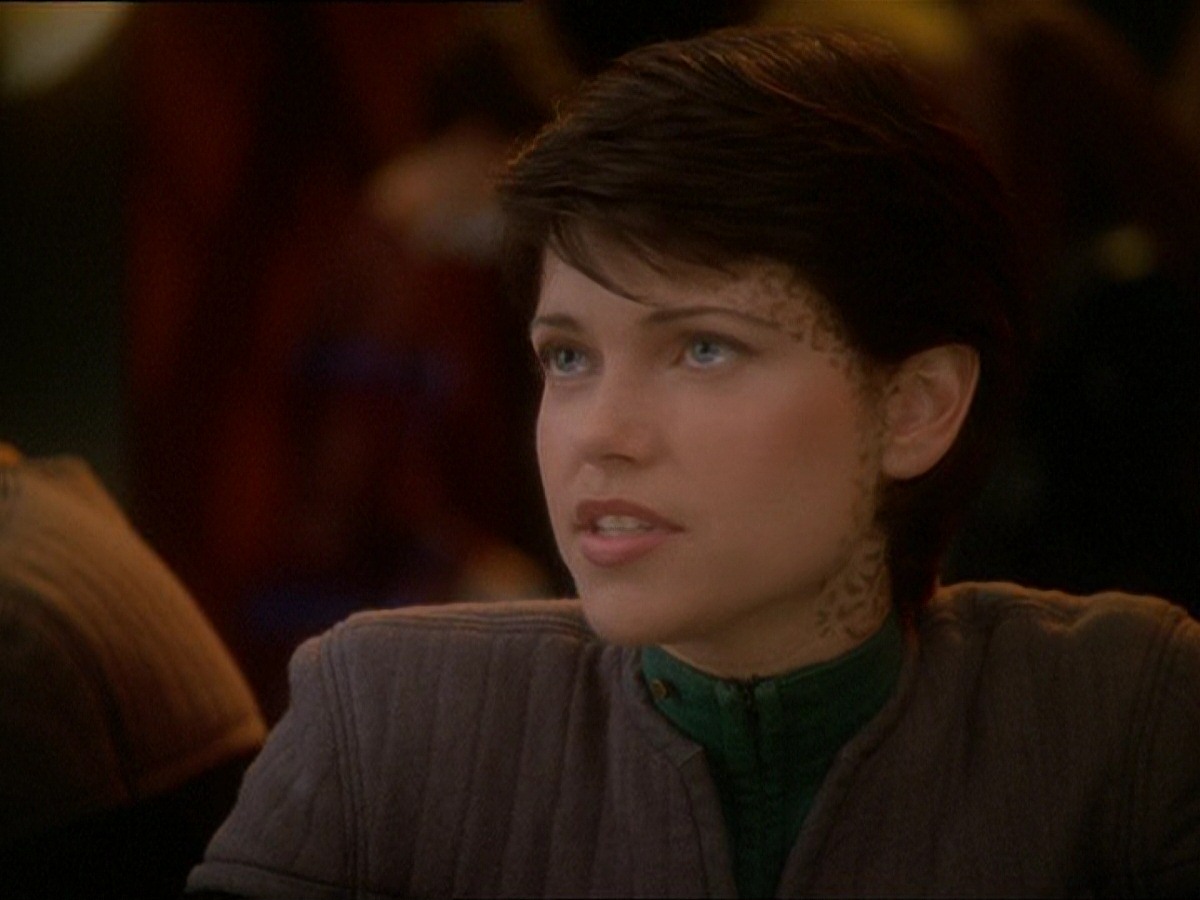 extant_StarTrek_DS9_7x03-Afterimage_0301.jpg
