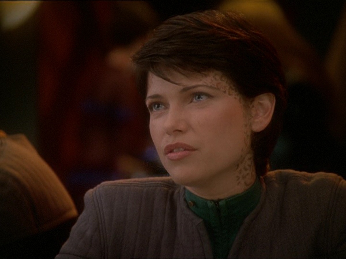extant_StarTrek_DS9_7x03-Afterimage_0304.jpg