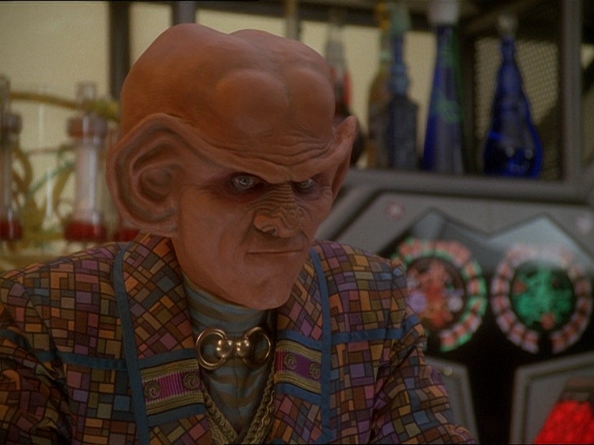 extant_StarTrek_DS9_7x03-Afterimage_0307.jpg