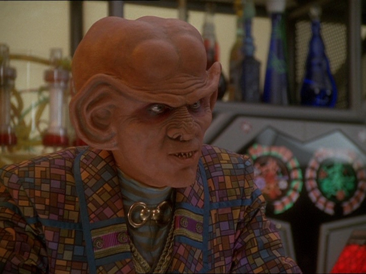 extant_StarTrek_DS9_7x03-Afterimage_0322.jpg