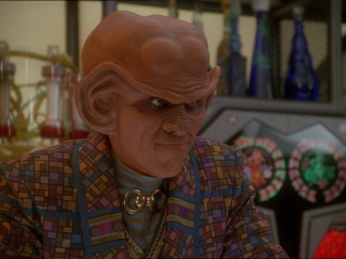extant_StarTrek_DS9_7x03-Afterimage_0324.jpg