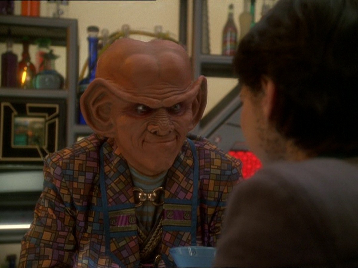 extant_StarTrek_DS9_7x03-Afterimage_0333.jpg
