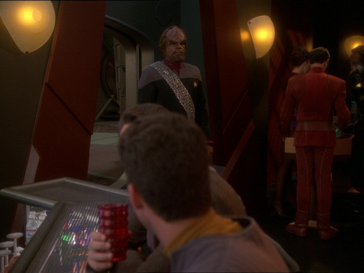 extant_StarTrek_DS9_7x03-Afterimage_0363.jpg