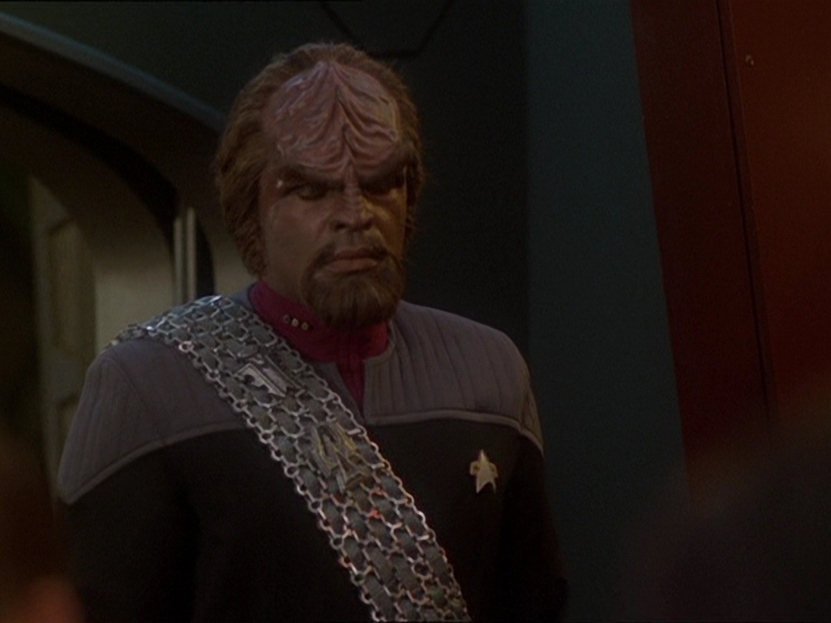 extant_StarTrek_DS9_7x03-Afterimage_0376.jpg