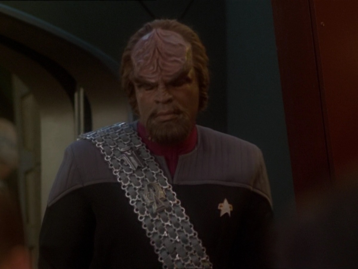 extant_StarTrek_DS9_7x03-Afterimage_0377.jpg