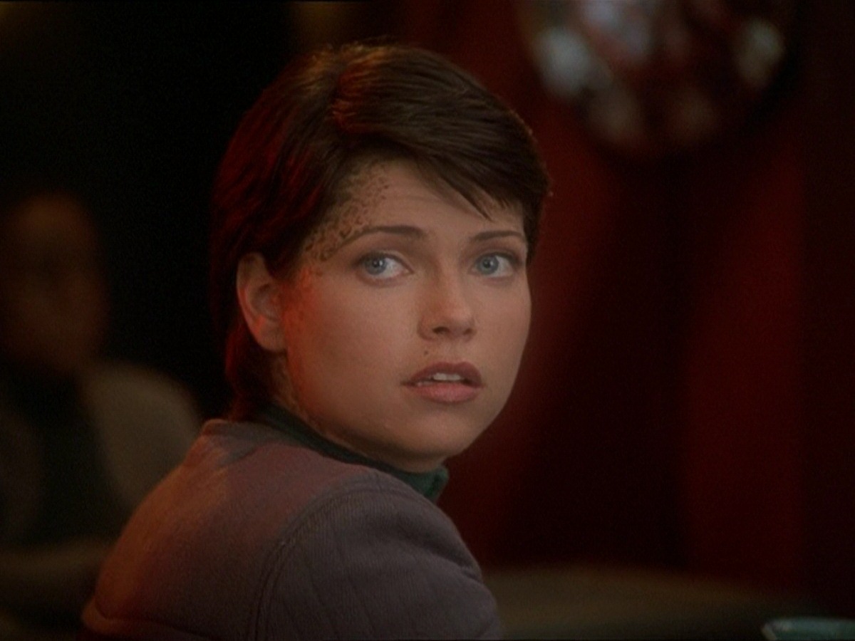 extant_StarTrek_DS9_7x03-Afterimage_0382.jpg