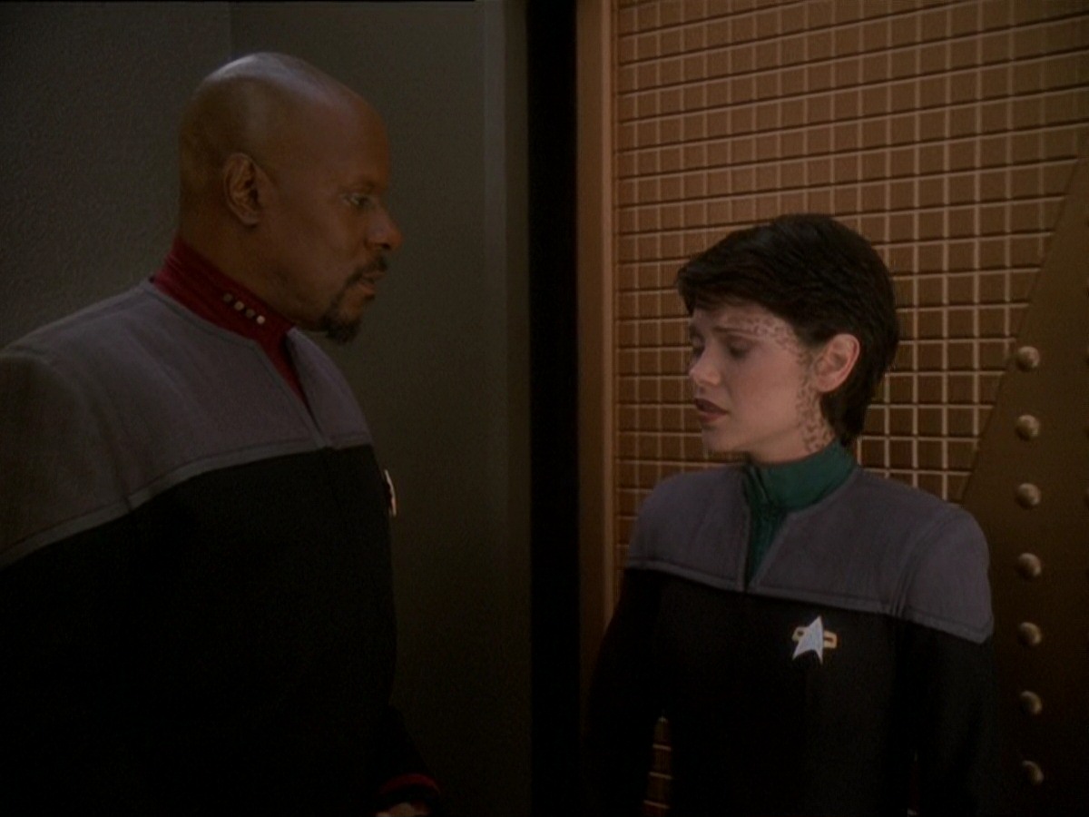 extant_StarTrek_DS9_7x03-Afterimage_0603.jpg