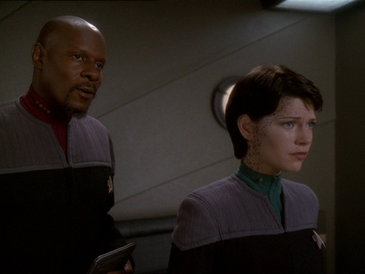 extant_StarTrek_DS9_7x03-Afterimage_0667.jpg