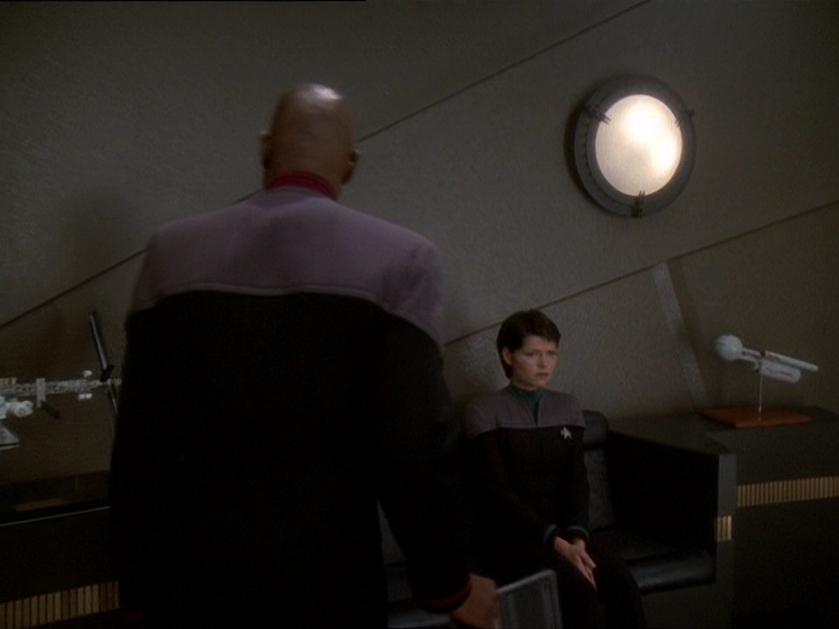 extant_StarTrek_DS9_7x03-Afterimage_0691.jpg