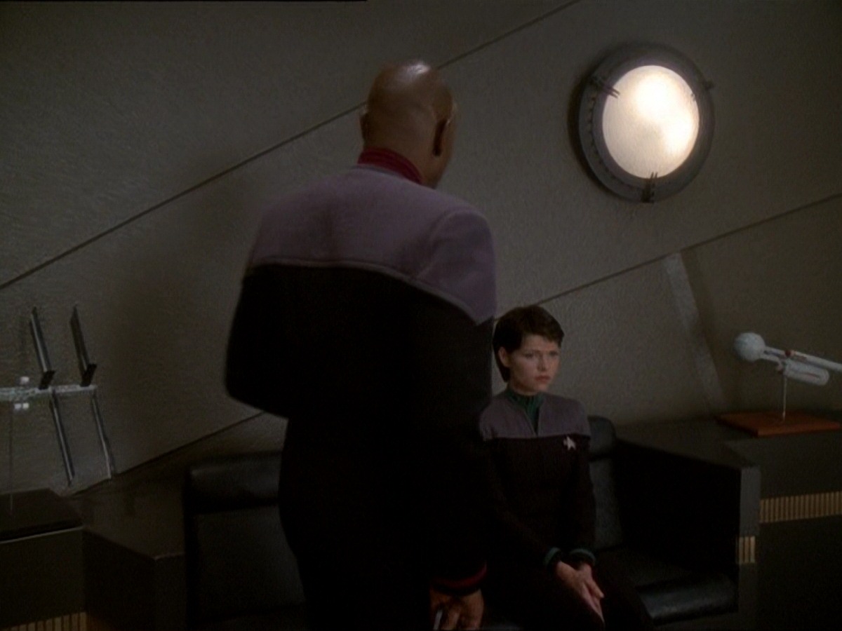 extant_StarTrek_DS9_7x03-Afterimage_0692.jpg