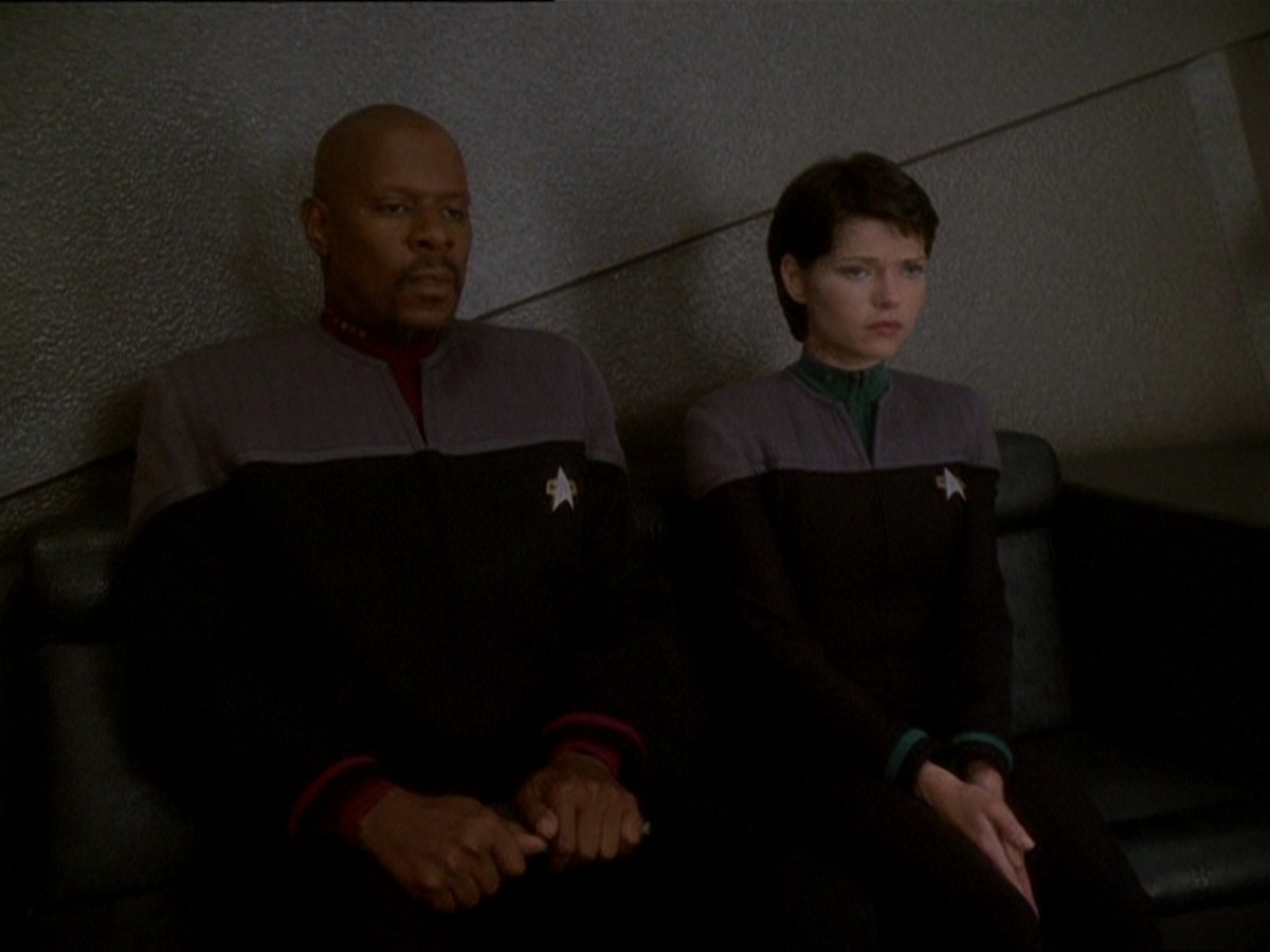 extant_StarTrek_DS9_7x03-Afterimage_0697.jpg