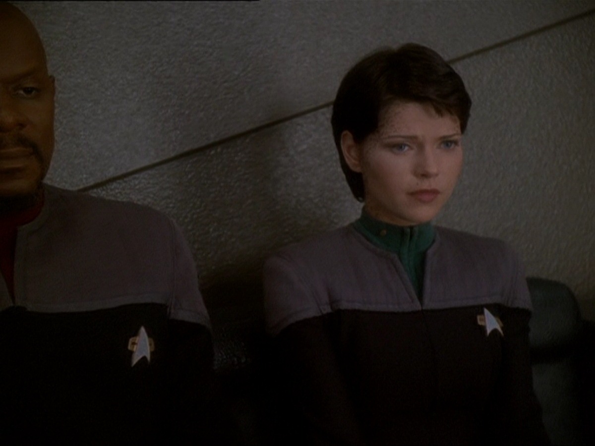 extant_StarTrek_DS9_7x03-Afterimage_0707.jpg