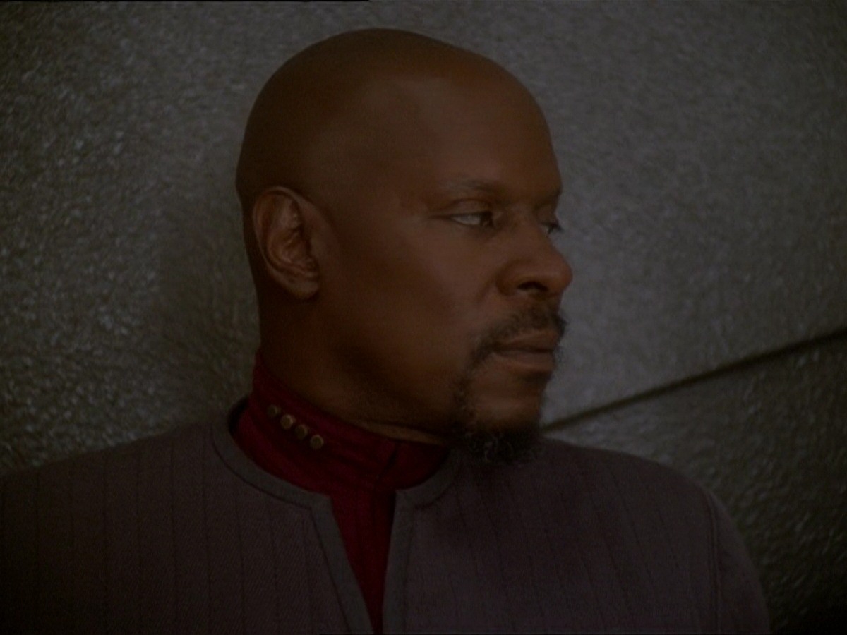 extant_StarTrek_DS9_7x03-Afterimage_0725.jpg
