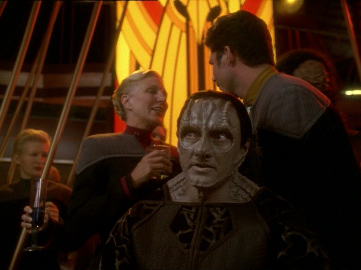 extant_StarTrek_DS9_7x03-Afterimage_0757.jpg