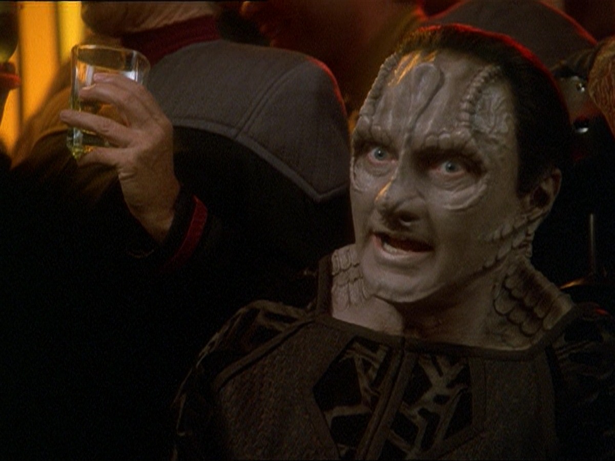 extant_StarTrek_DS9_7x03-Afterimage_0773.jpg