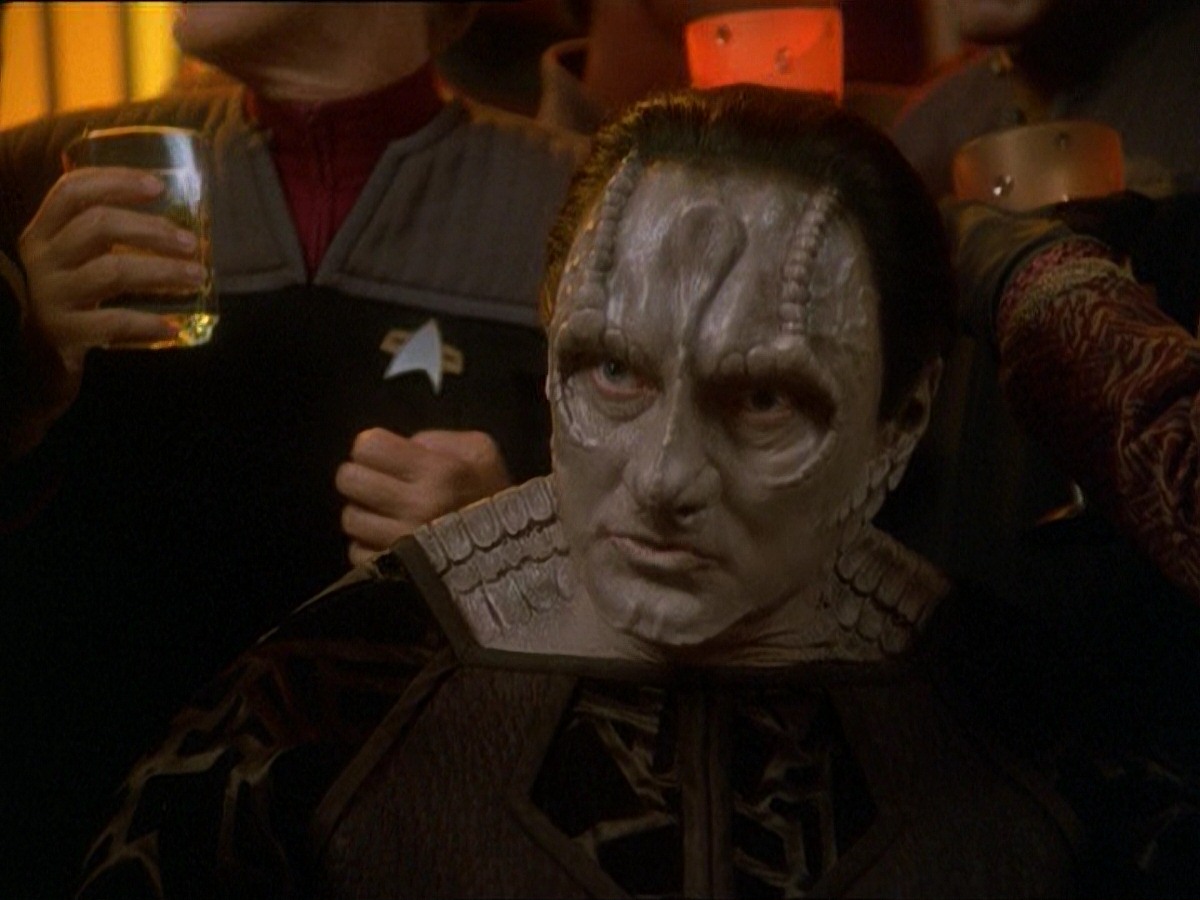 extant_StarTrek_DS9_7x03-Afterimage_0799.jpg