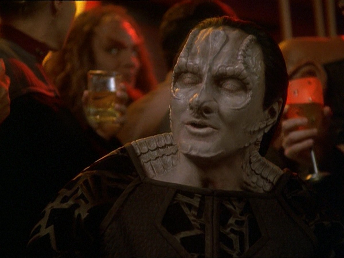 extant_StarTrek_DS9_7x03-Afterimage_0811.jpg