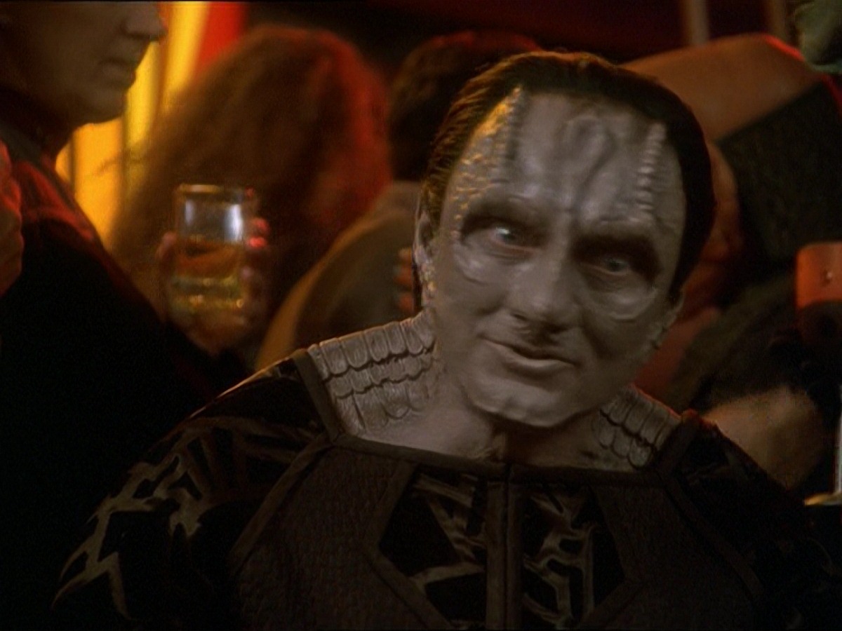 extant_StarTrek_DS9_7x03-Afterimage_0812.jpg
