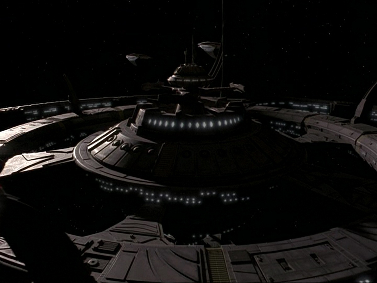 extant_StarTrek_DS9_7x03-Afterimage_0836.jpg