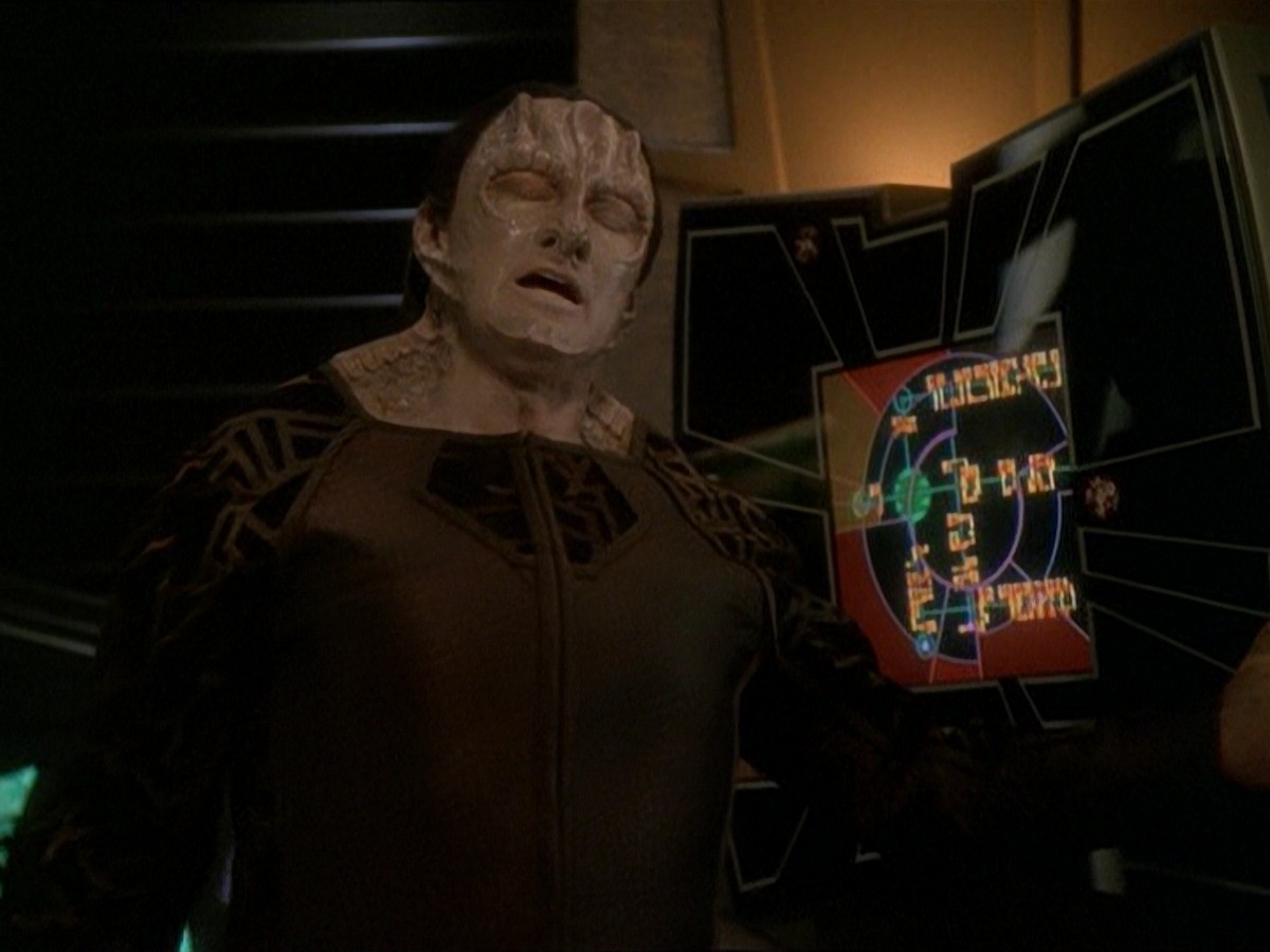 extant_StarTrek_DS9_7x03-Afterimage_0876.jpg