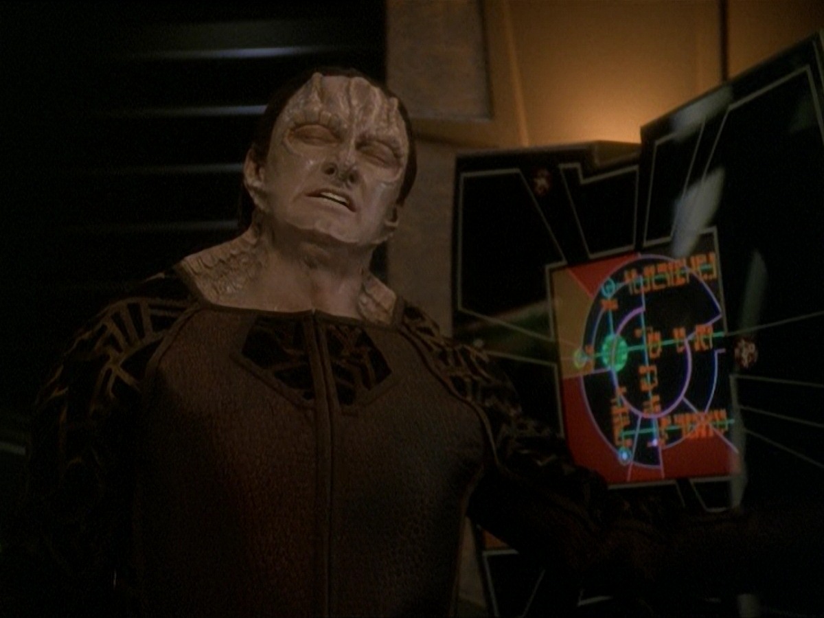 extant_StarTrek_DS9_7x03-Afterimage_0877.jpg