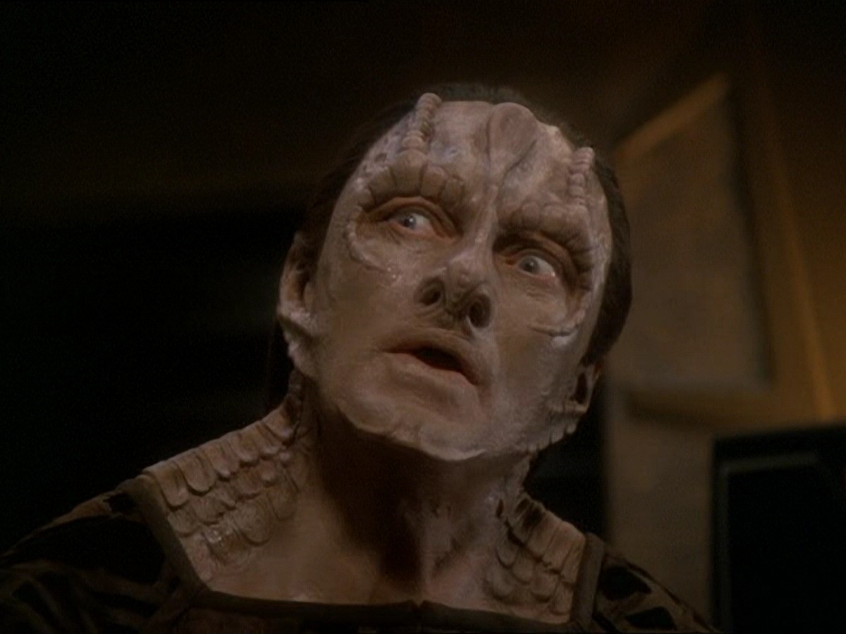 extant_StarTrek_DS9_7x03-Afterimage_0896.jpg