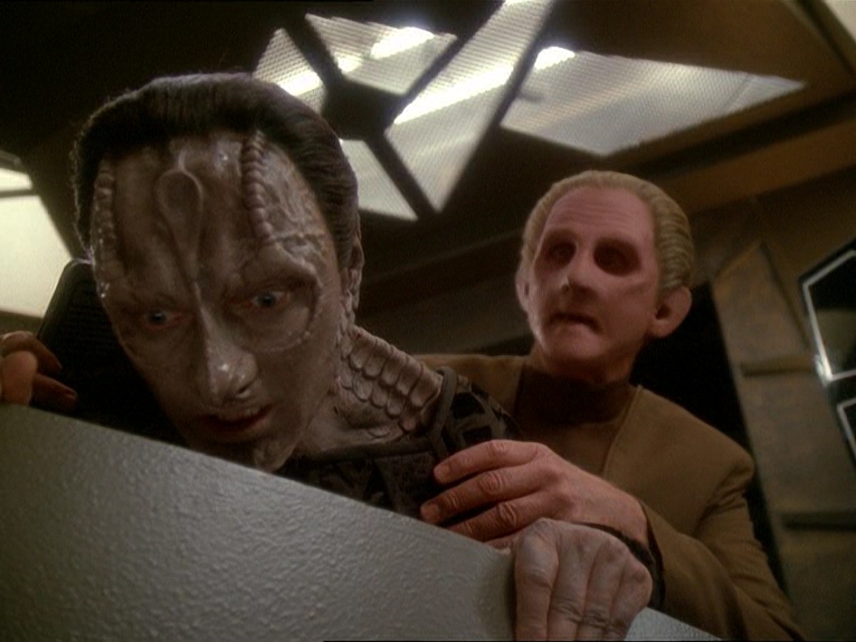 extant_StarTrek_DS9_7x03-Afterimage_0925.jpg
