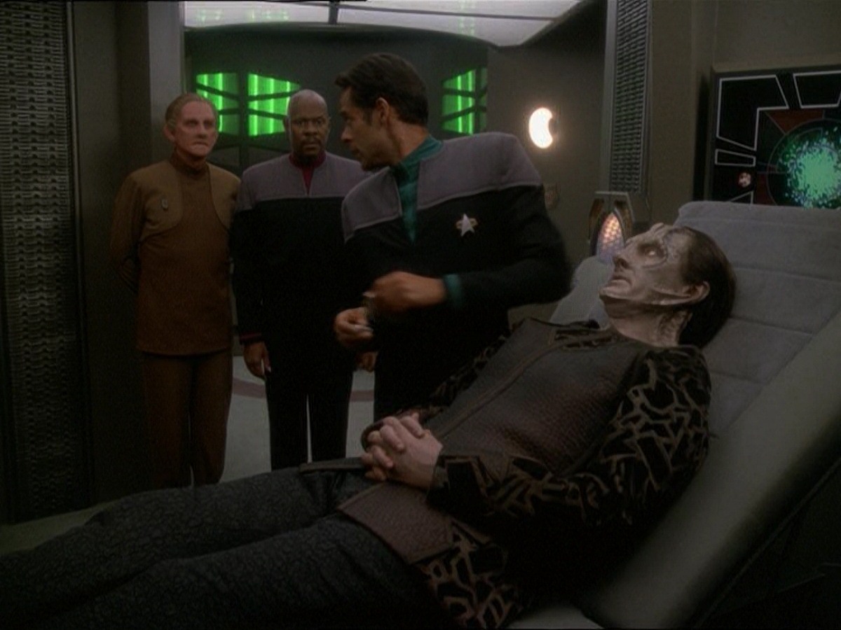 extant_StarTrek_DS9_7x03-Afterimage_0970.jpg