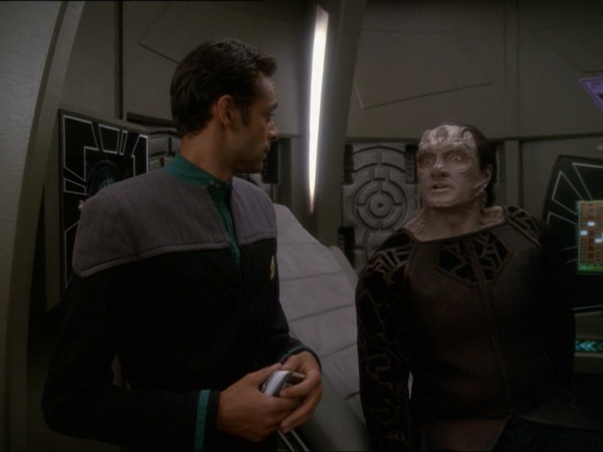 extant_StarTrek_DS9_7x03-Afterimage_0976.jpg