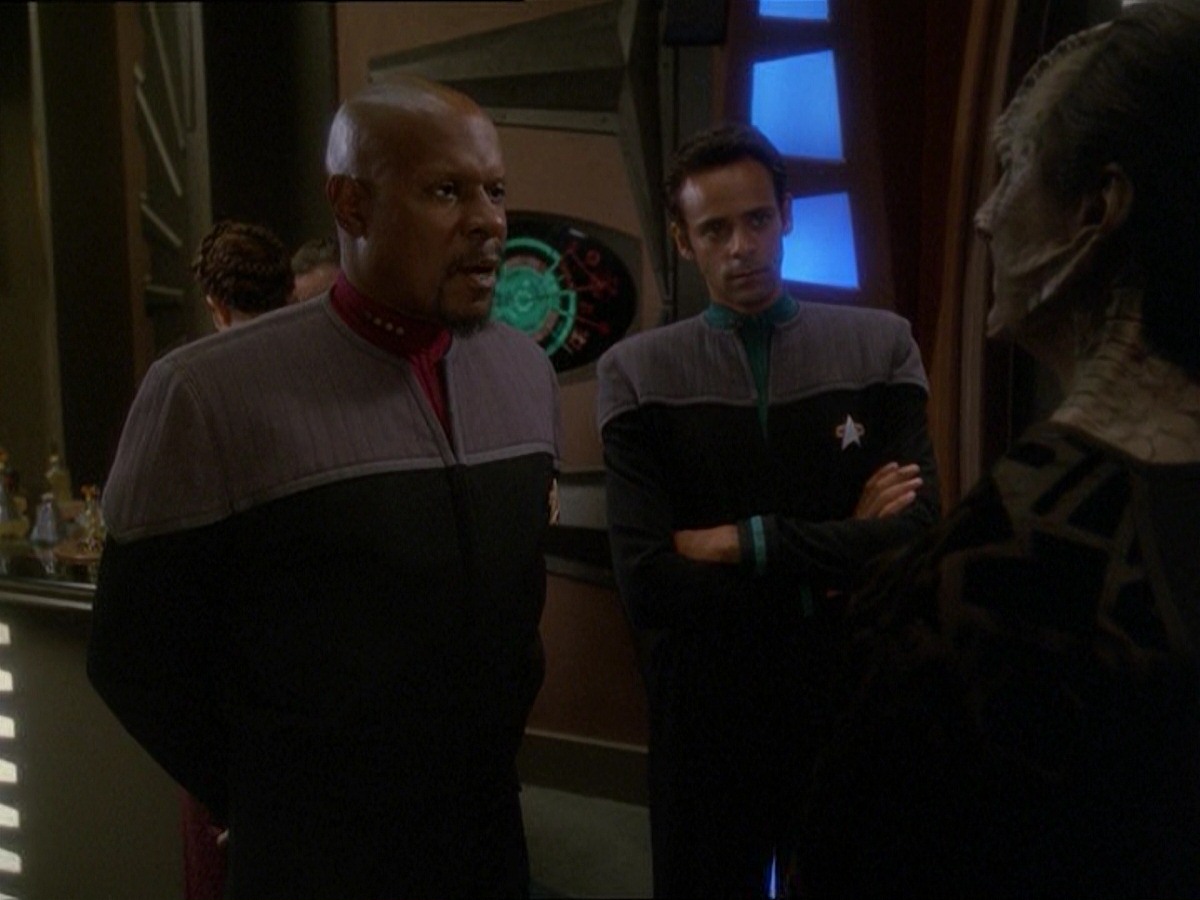 extant_StarTrek_DS9_7x03-Afterimage_0998.jpg