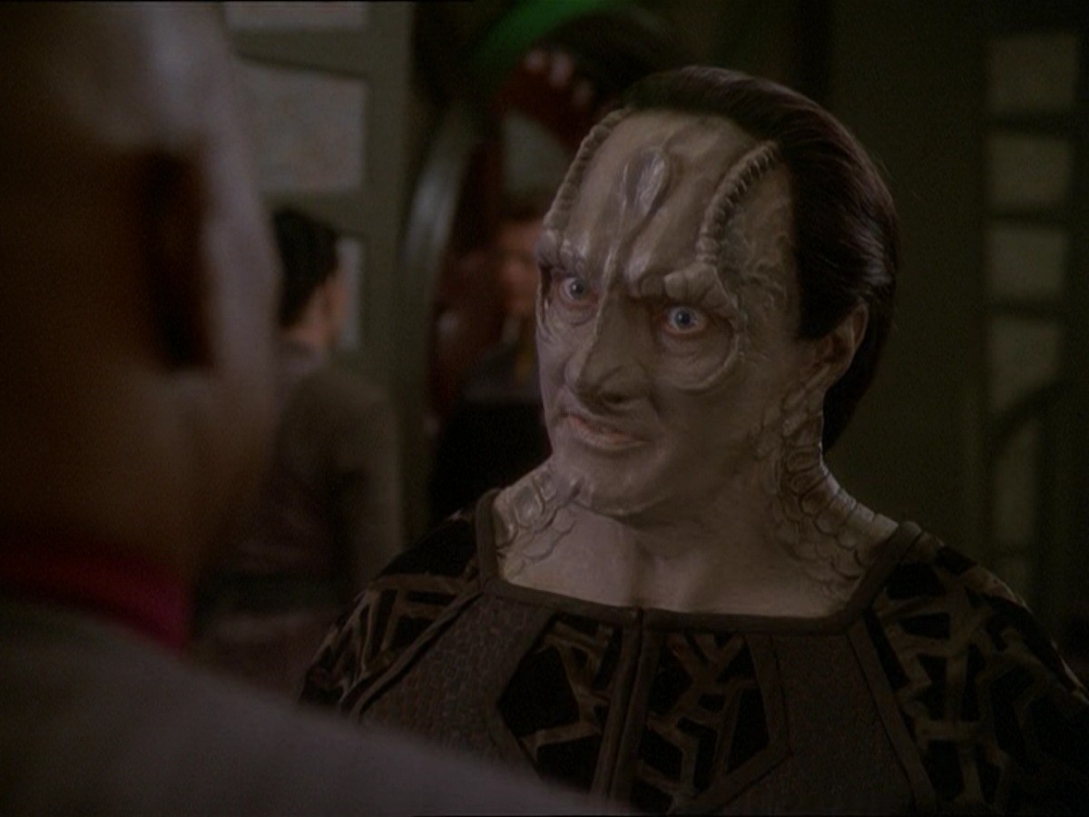 extant_StarTrek_DS9_7x03-Afterimage_1027.jpg