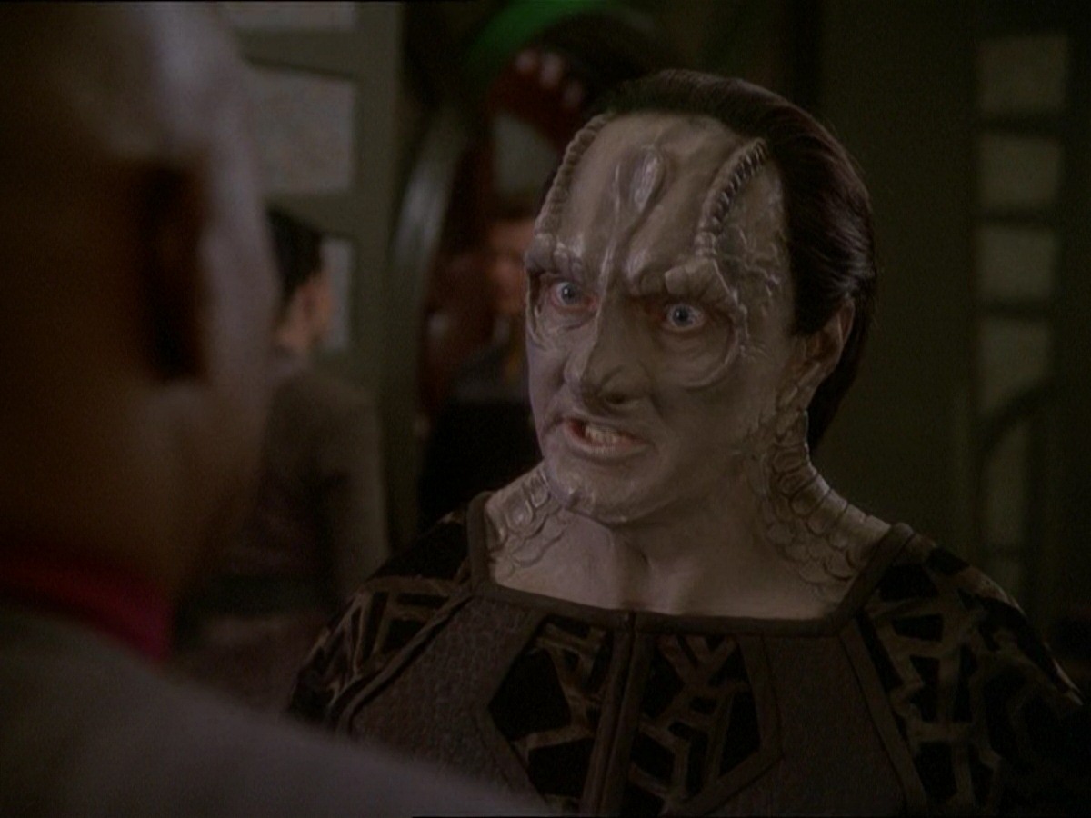 extant_StarTrek_DS9_7x03-Afterimage_1030.jpg