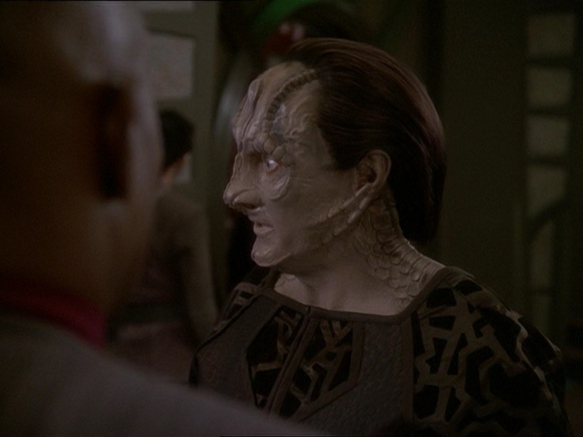 extant_StarTrek_DS9_7x03-Afterimage_1037.jpg