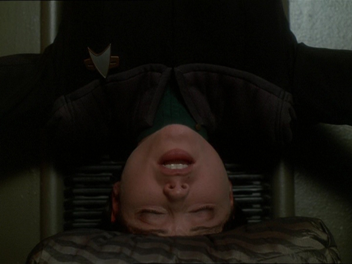 extant_StarTrek_DS9_7x03-Afterimage_1078.jpg