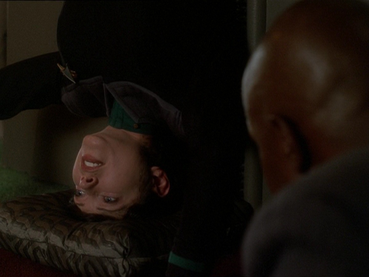 extant_StarTrek_DS9_7x03-Afterimage_1097.jpg