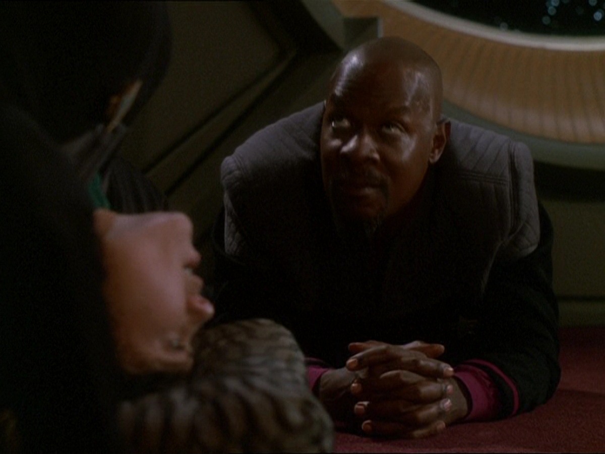 extant_StarTrek_DS9_7x03-Afterimage_1102.jpg