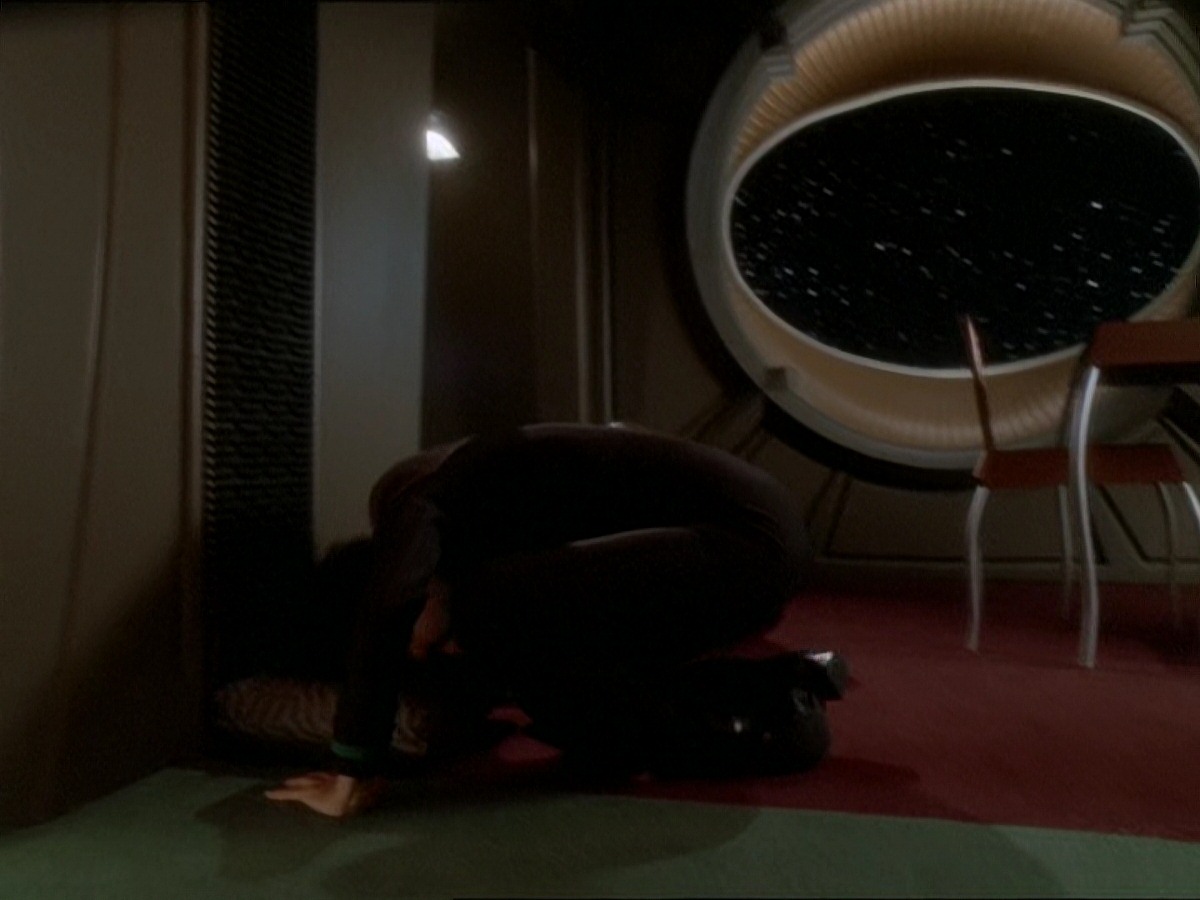 extant_StarTrek_DS9_7x03-Afterimage_1121.jpg