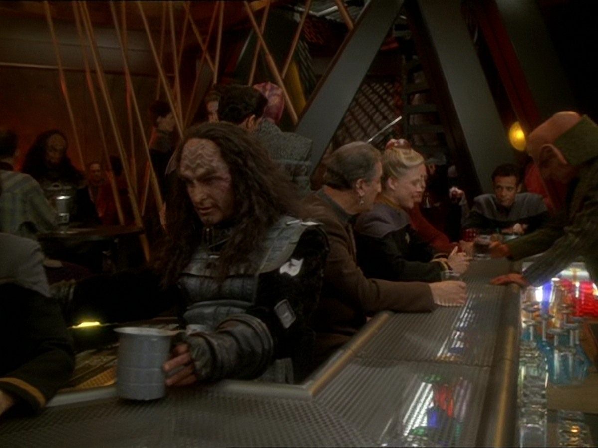extant_StarTrek_DS9_7x03-Afterimage_1166.jpg