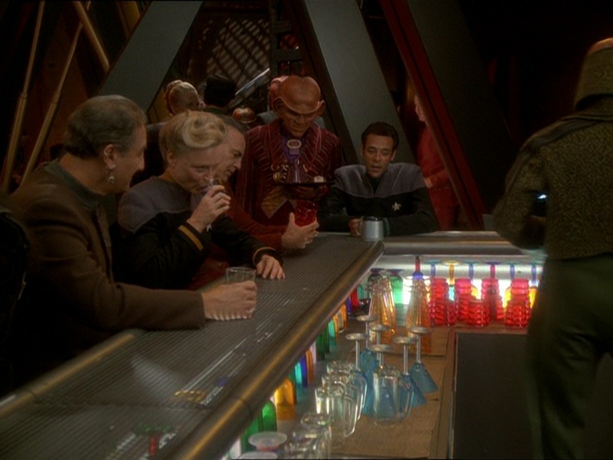 extant_StarTrek_DS9_7x03-Afterimage_1174.jpg