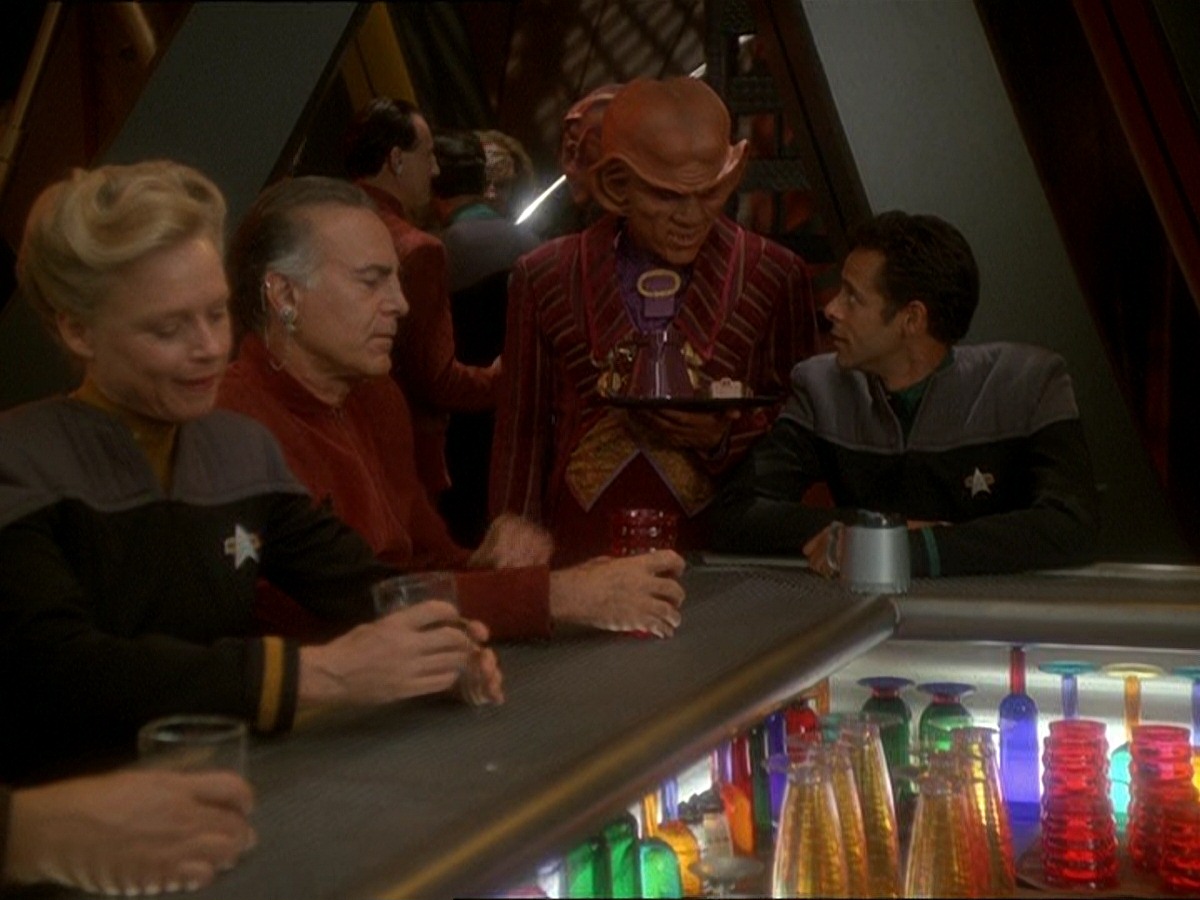 extant_StarTrek_DS9_7x03-Afterimage_1192.jpg