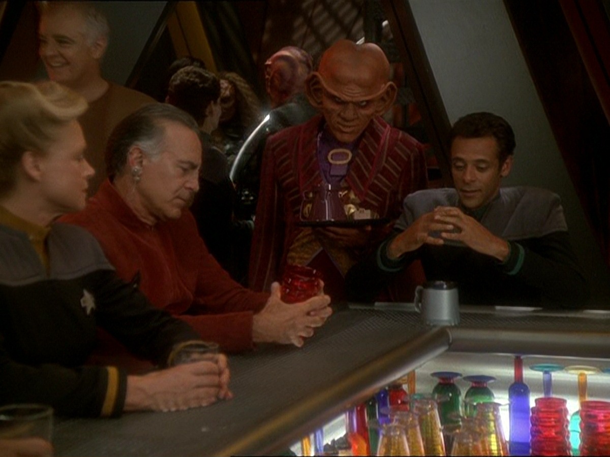 extant_StarTrek_DS9_7x03-Afterimage_1196.jpg