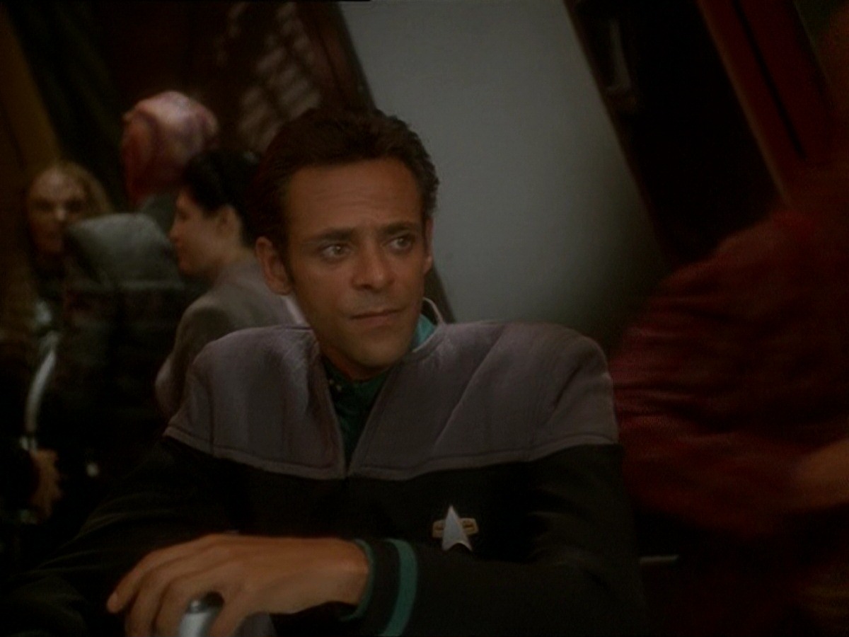 extant_StarTrek_DS9_7x03-Afterimage_1227.jpg