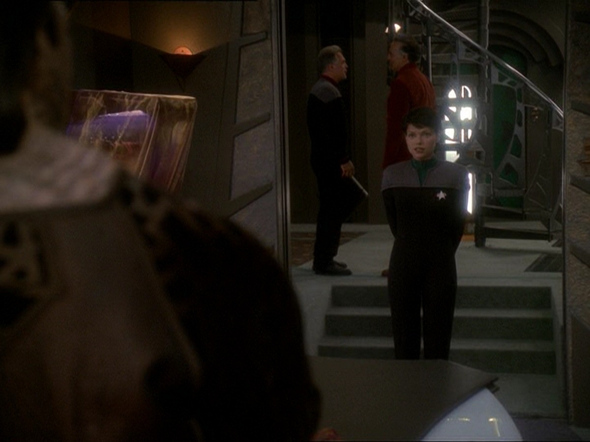 extant_StarTrek_DS9_7x03-Afterimage_1236.jpg