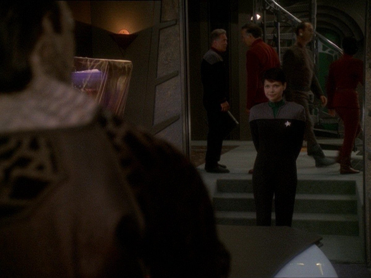 extant_StarTrek_DS9_7x03-Afterimage_1242.jpg