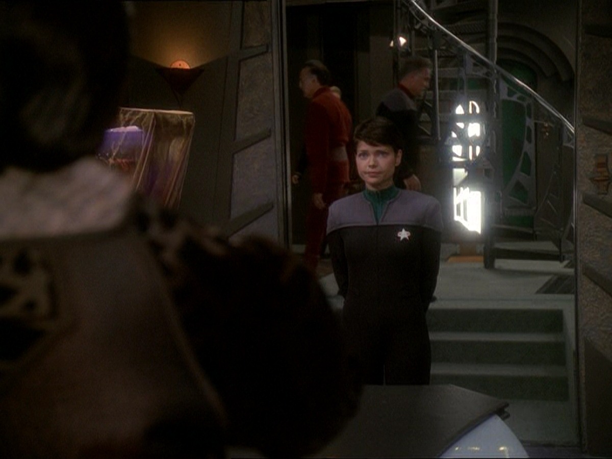 extant_StarTrek_DS9_7x03-Afterimage_1263.jpg