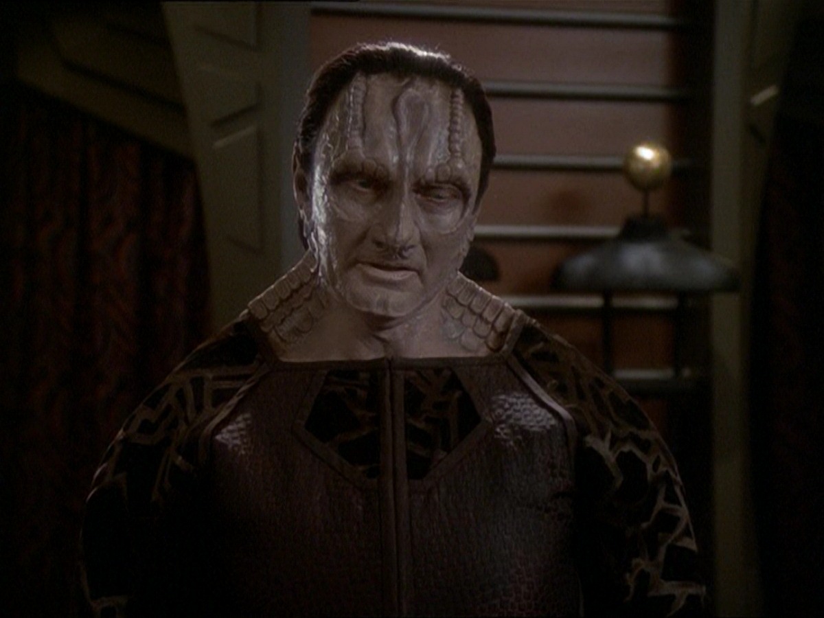 extant_StarTrek_DS9_7x03-Afterimage_1321.jpg
