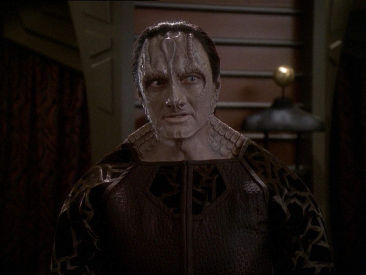 extant_StarTrek_DS9_7x03-Afterimage_1347.jpg