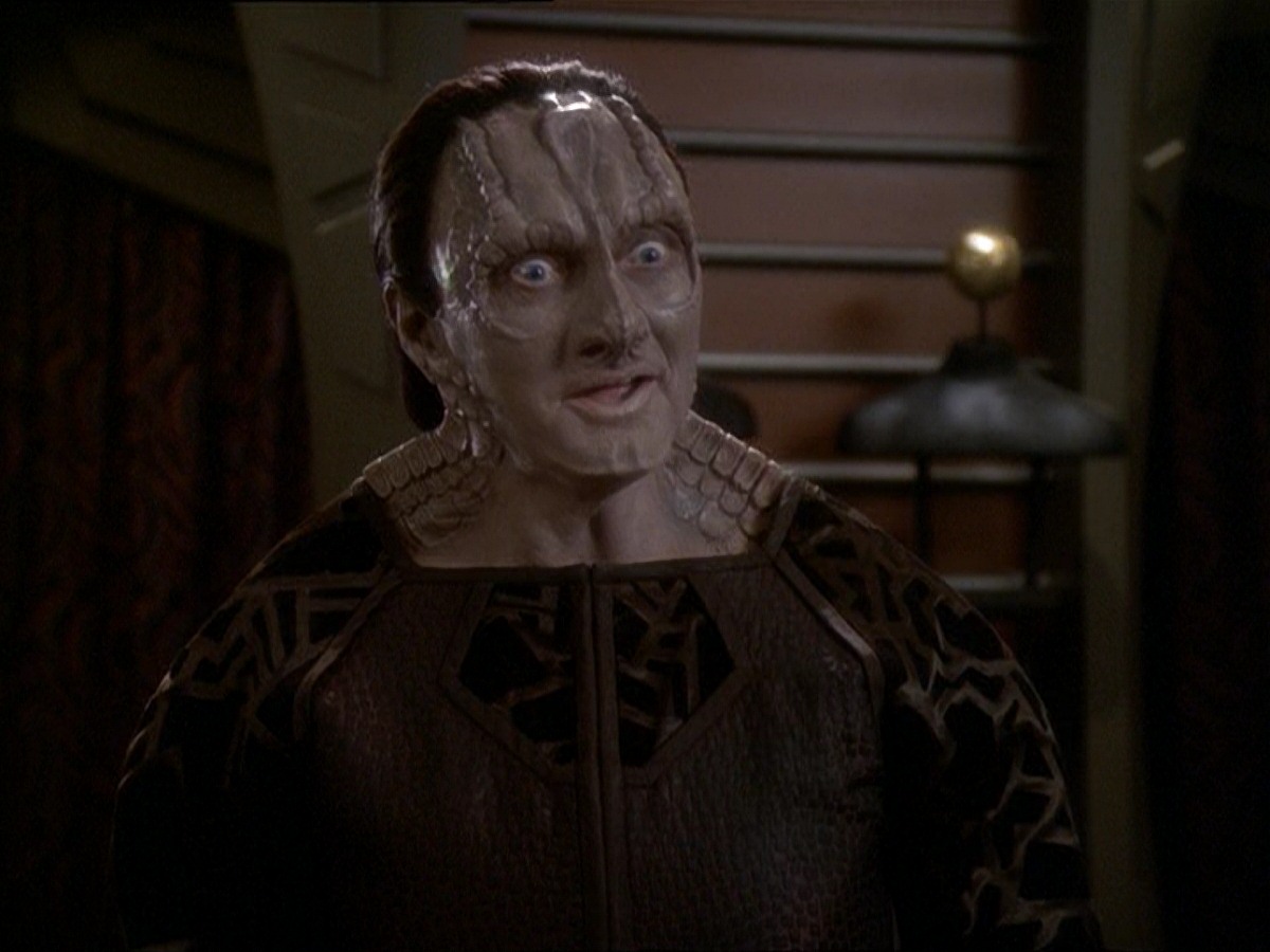 extant_StarTrek_DS9_7x03-Afterimage_1352.jpg