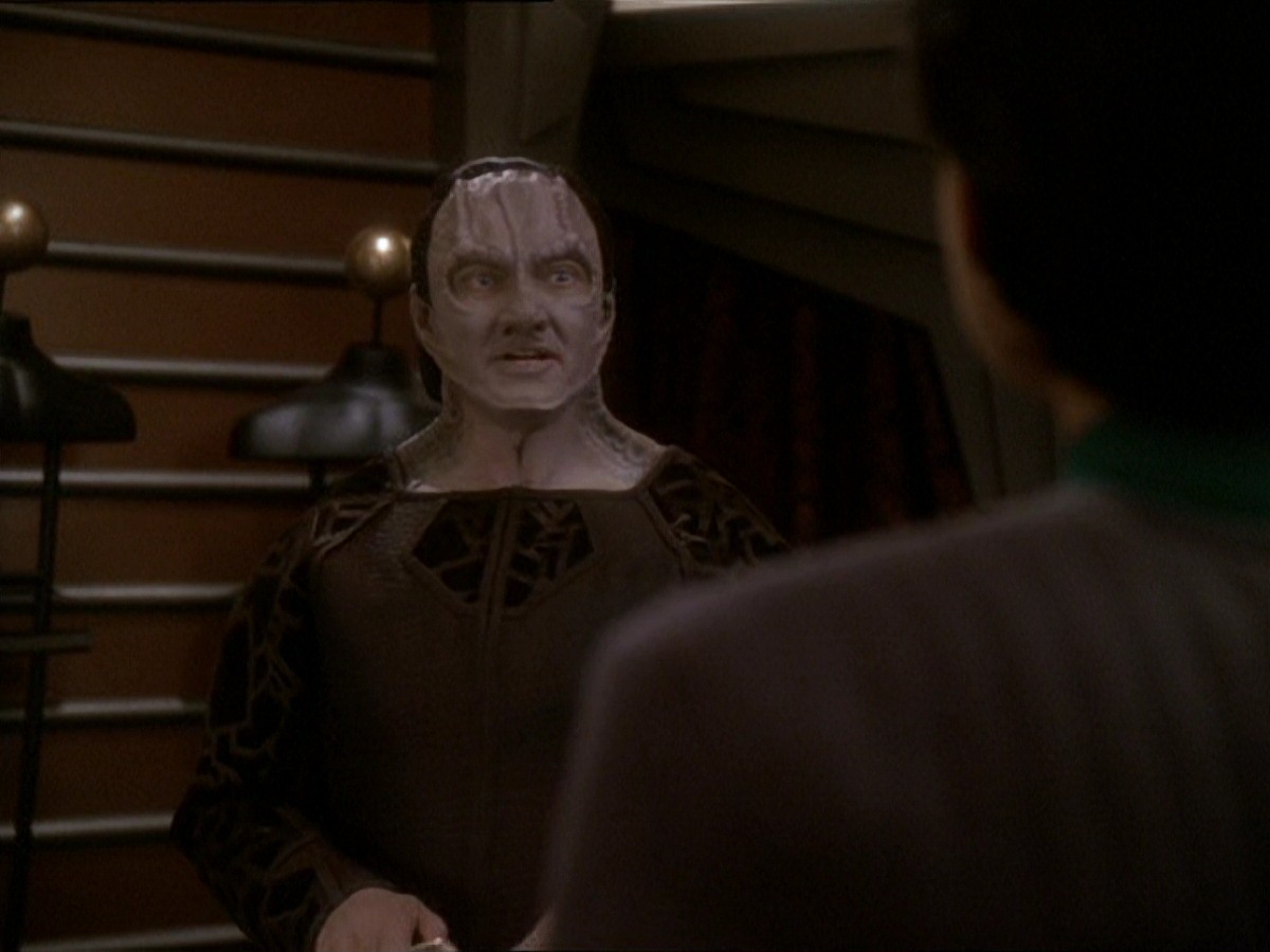 extant_StarTrek_DS9_7x03-Afterimage_1366.jpg